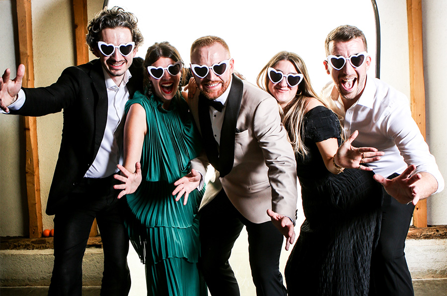 wedding Bournemouth photo booth, big group shot
